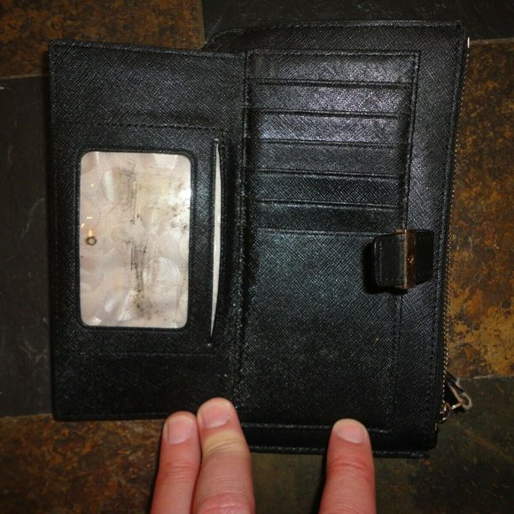 KATE SPADE "Karolina" Black Leather Wristlet Bifold Wallet - Picture 6 of 8